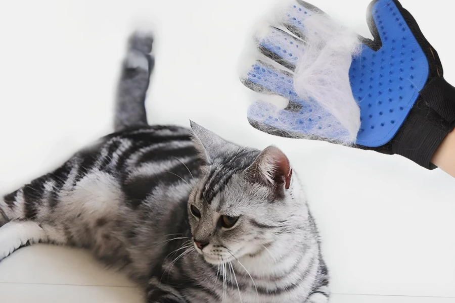 Pet Grooming and Deshedding Glove